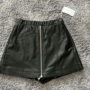 NWT, Never Worn, Size 00 Patricia Pepe Faux Leather Skort